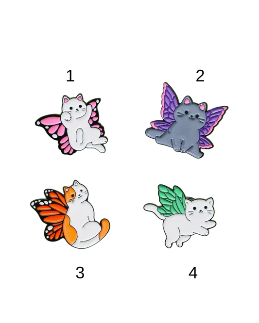 Pines de gatitos con alas