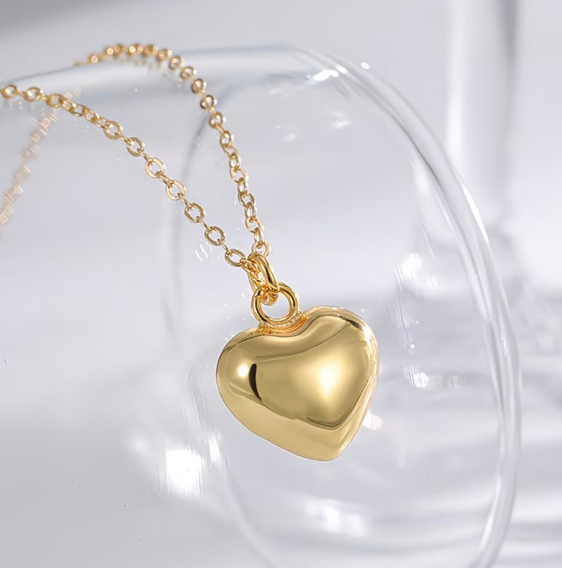 Cadena corazón dorado