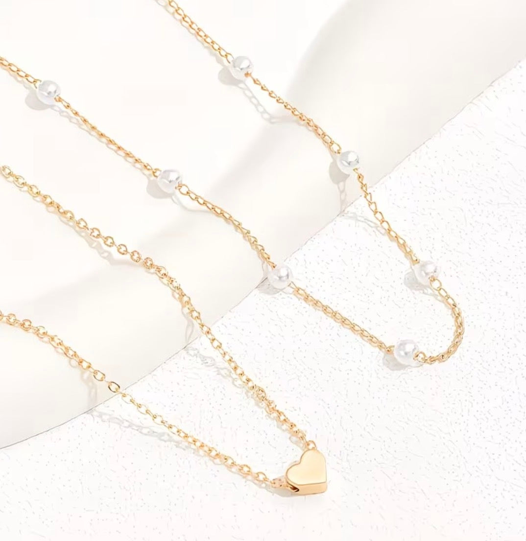 Cadenita doble de perlas y corazones