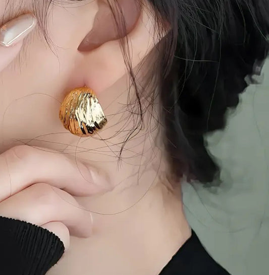 Aretes coquitos dorados