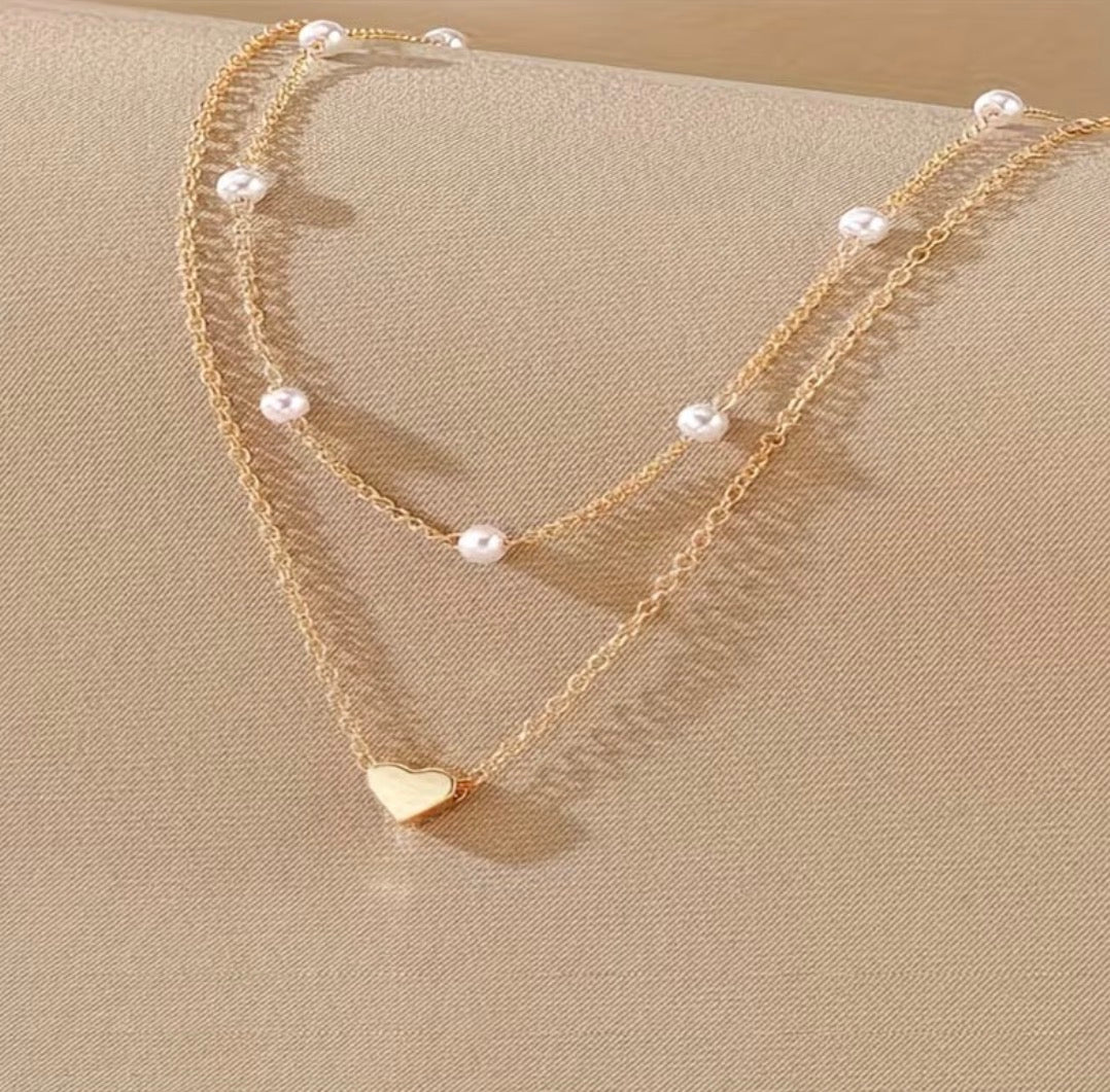 Cadenita doble de perlas y corazones