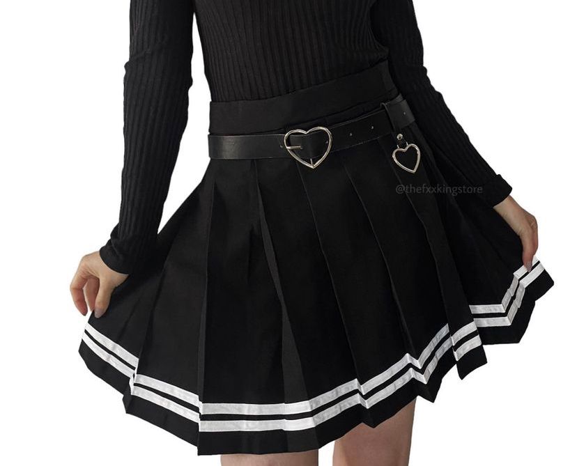 Falda Negra con línea Blanca