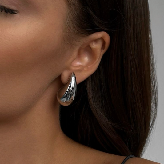 Aretes de gota plateado